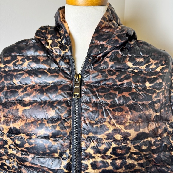 THINK ROYLN Leopard Print 1/4 Zip Down Fill Puffer Poncho BROWN-ROSE GOLD / XS-S - Picture 2 of 15